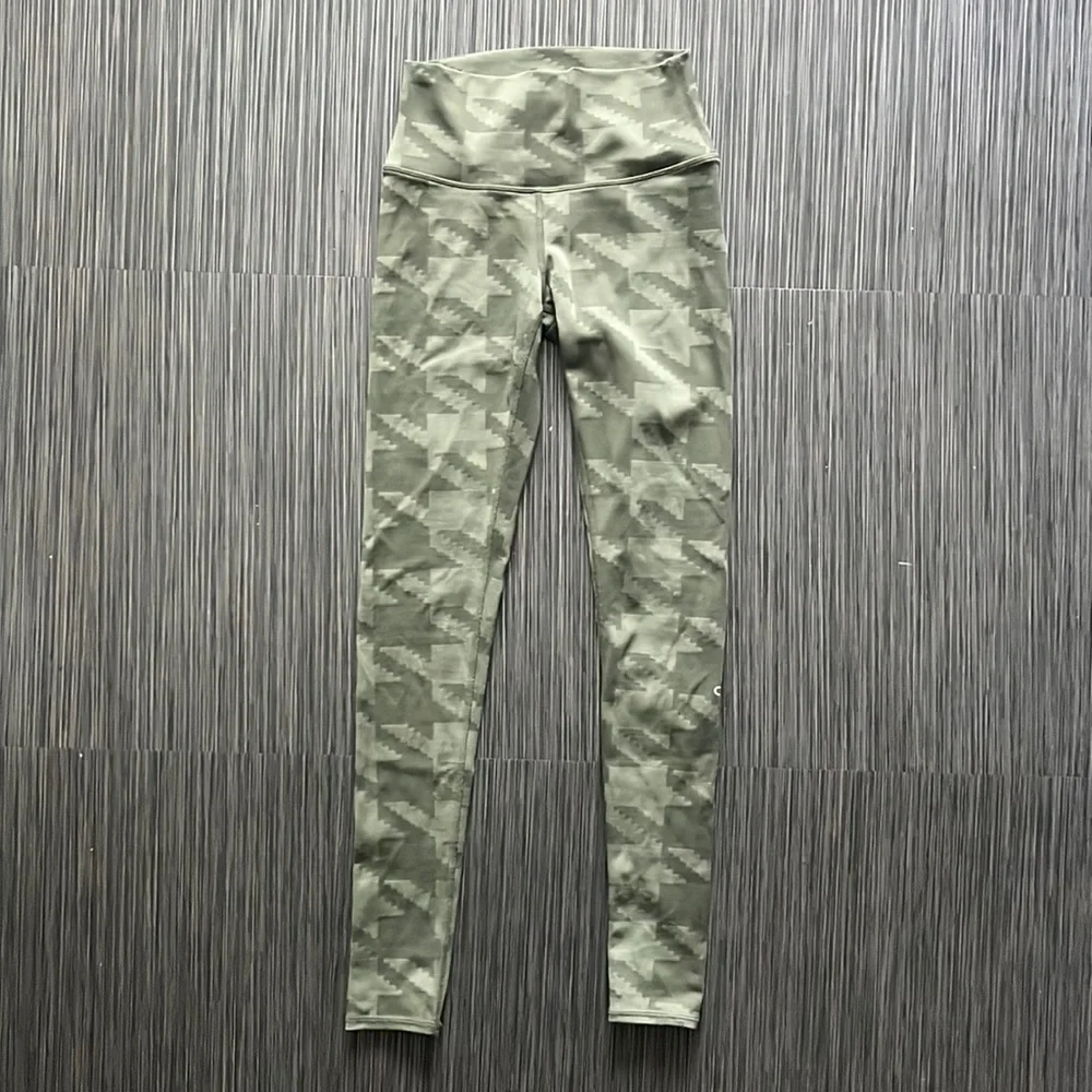 Alo Yoga Jungle Houndstooth Print Leggings - Size XS
